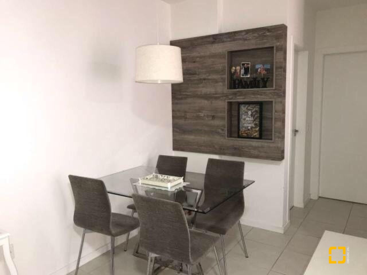 Apartamento com 67m², 3 quartos (sendo 1 suíte), 1 garagem, no bairro Pagani em Palhoça