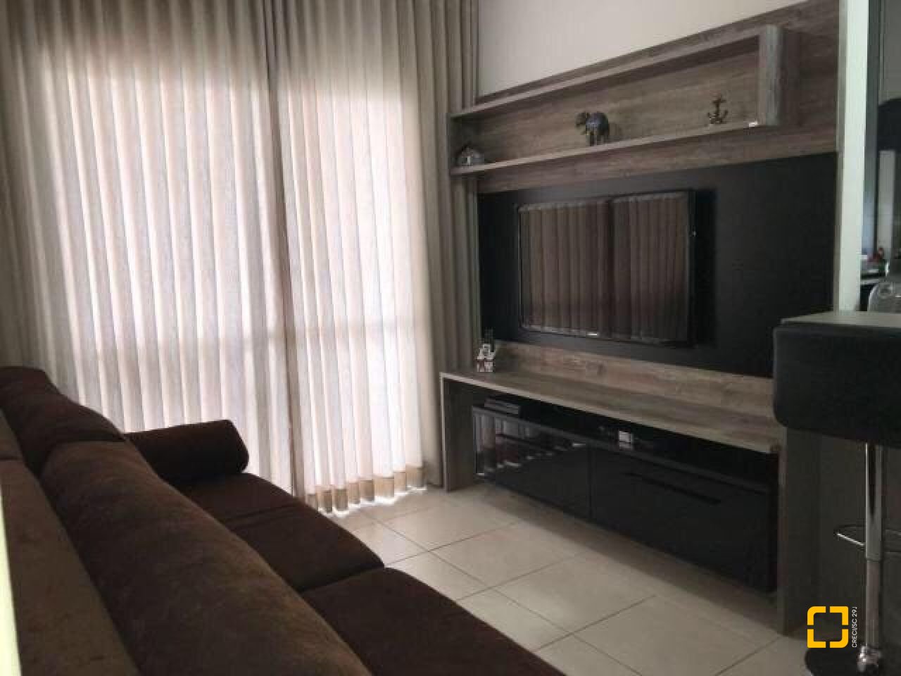 Apartamento com 67m², 3 quartos (sendo 1 suíte), 1 garagem, no bairro Pagani em Palhoça