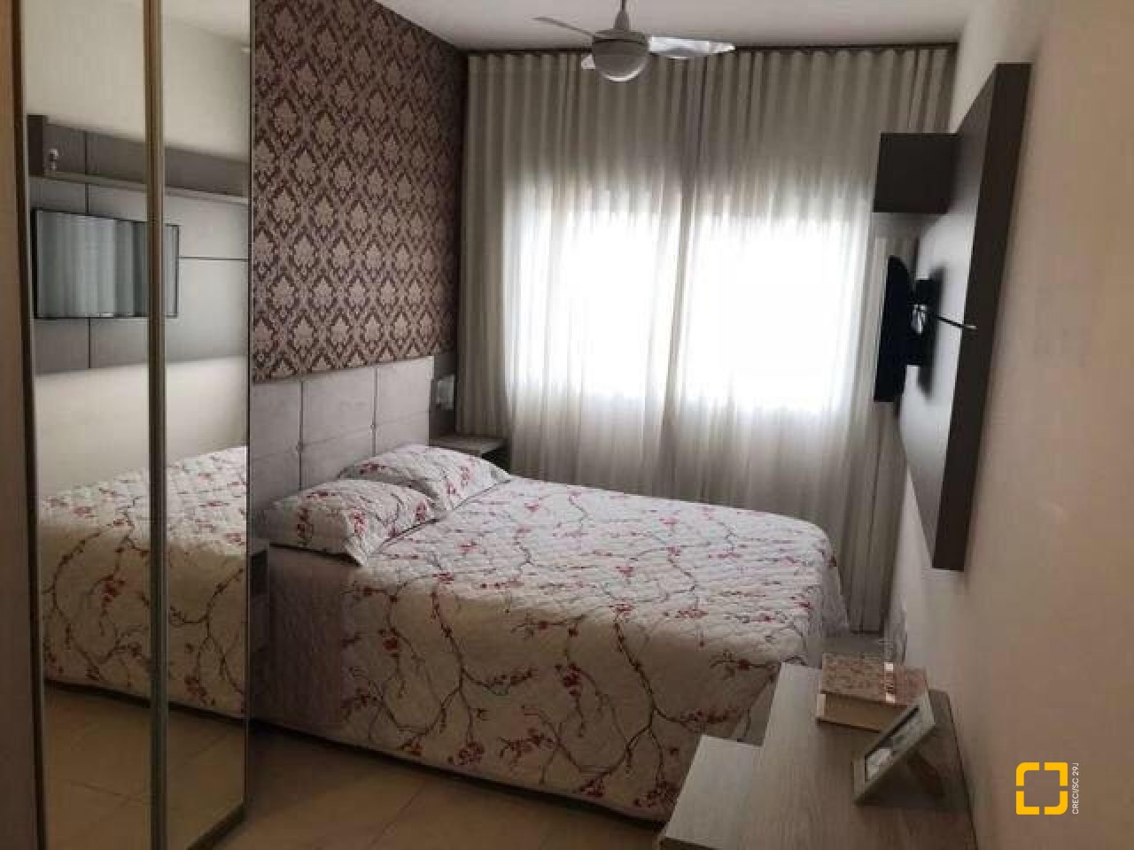 Apartamento com 67m², 2 quartos (sendo 1 suíte), 1 garagem, no bairro Pagani em Palhoça