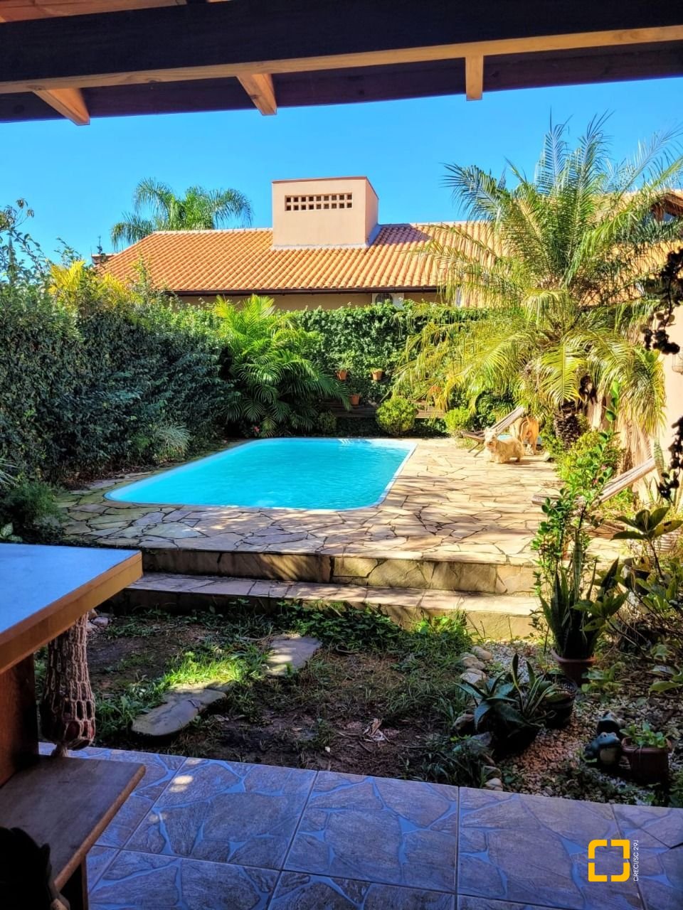 Casa com 100m², 2 quartos, 1 garagem, no bairro Campeche em Florianópolis