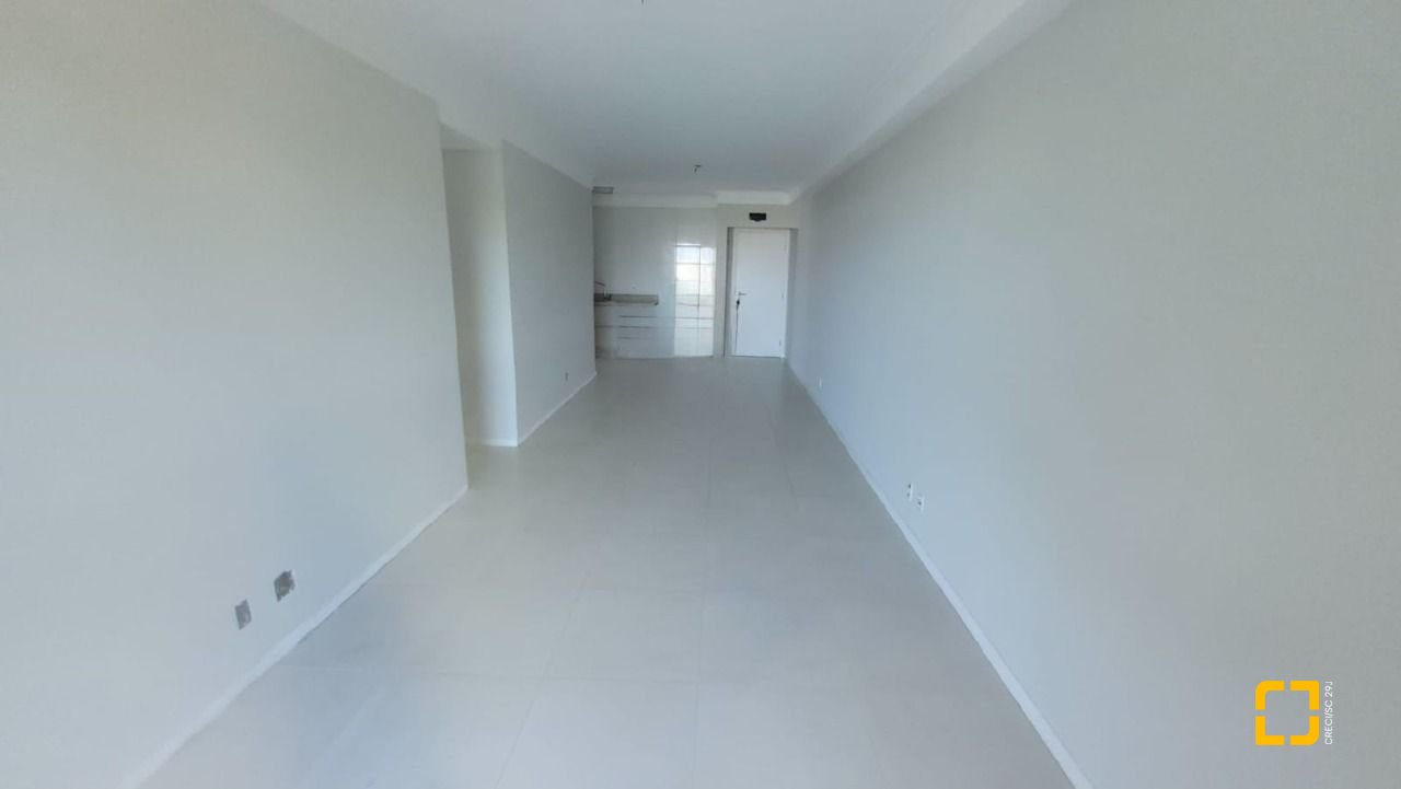 Apartamento com 94m², 4 quartos (sendo 1 suíte), 2 garagens, no bairro Capoeiras em Florianópolis