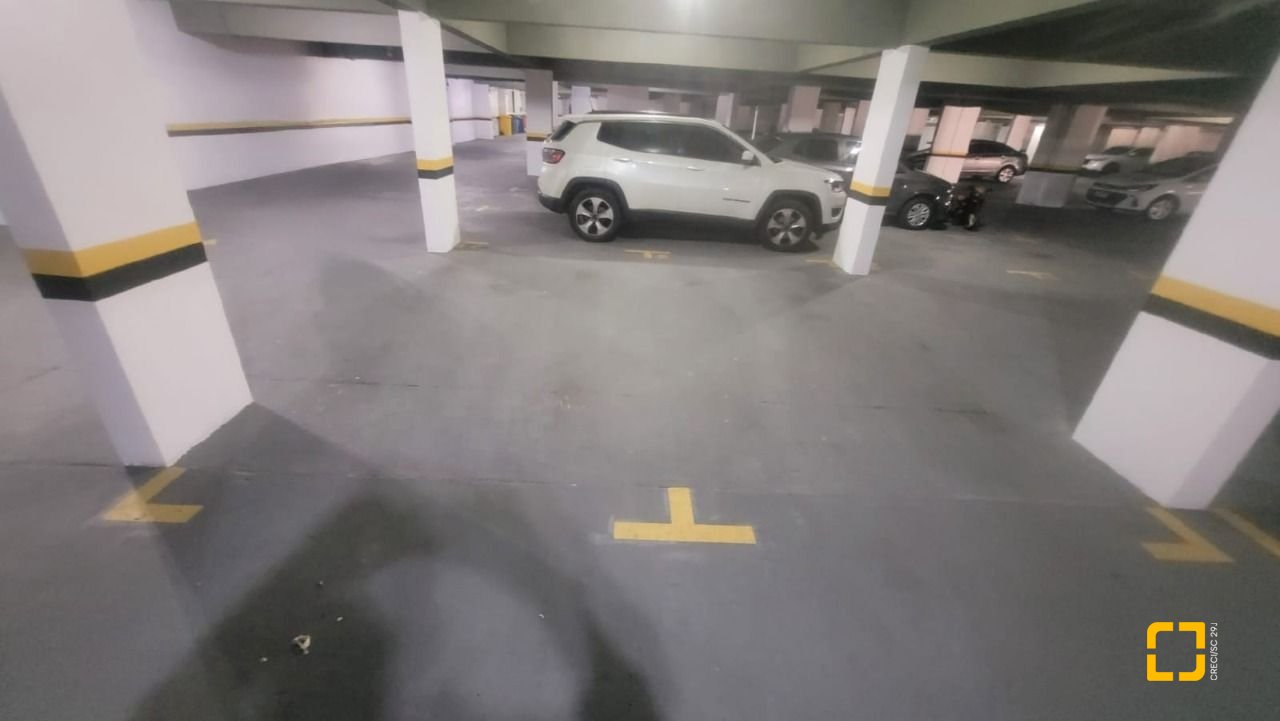 Apartamento com 94m², 4 quartos (sendo 1 suíte), 2 garagens, no bairro Capoeiras em Florianópolis