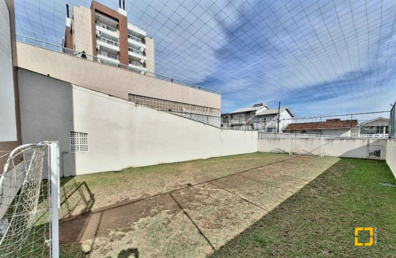 Apartamento com 94m², 4 quartos (sendo 1 suíte), 2 garagens, no bairro Capoeiras em Florianópolis