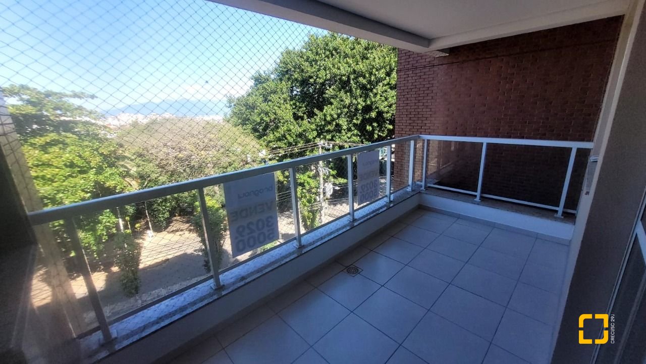 Apartamento com 94m², 4 quartos (sendo 1 suíte), 2 garagens, no bairro Capoeiras em Florianópolis