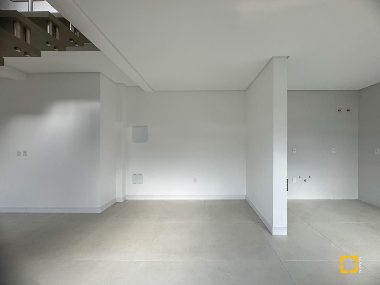 Casa com 170m², 4 quartos (sendo 1 suíte), 2 garagens, no bairro Campeche em Florianópolis
