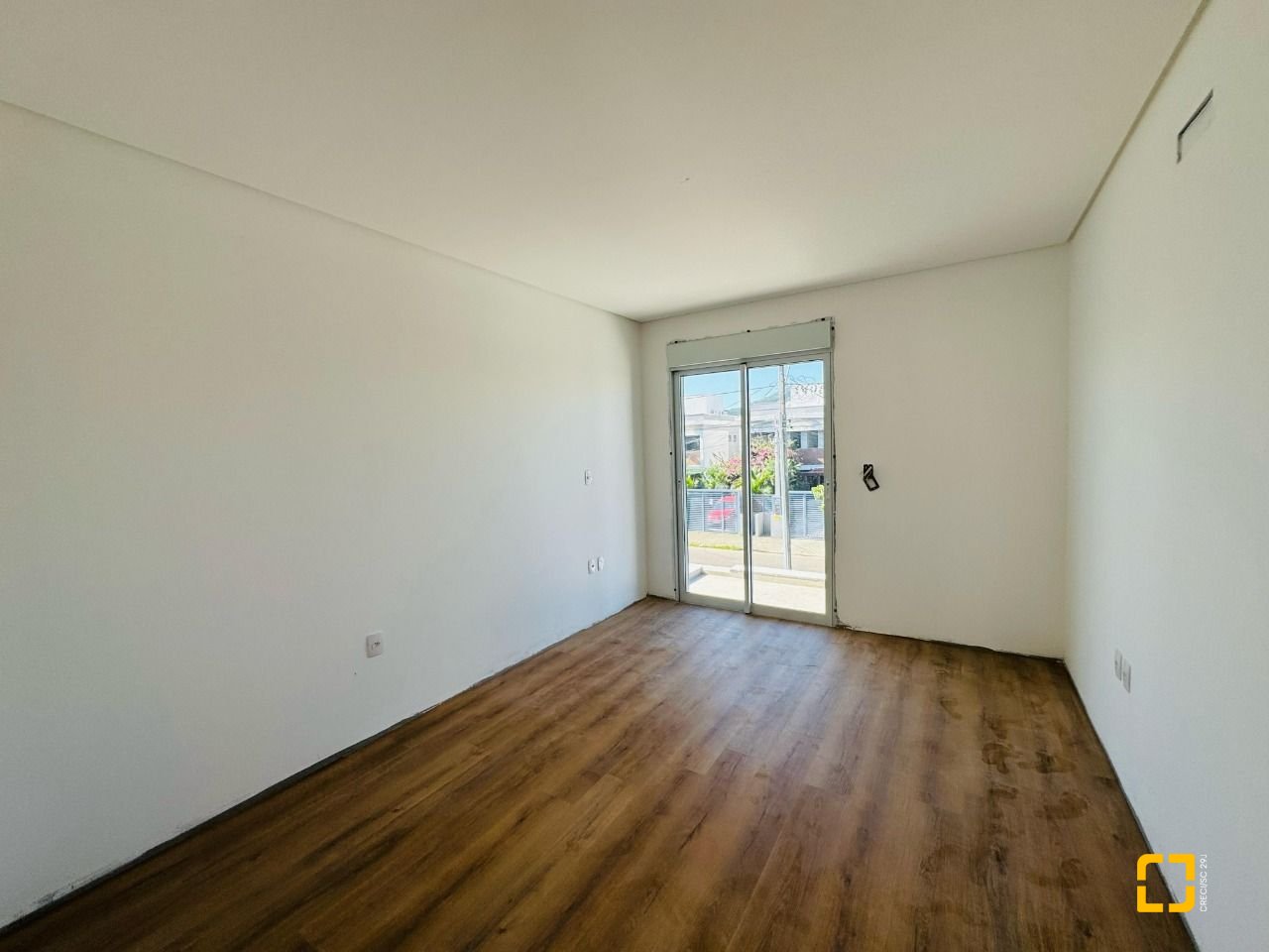 Casa com 170m², 4 quartos (sendo 1 suíte), 2 garagens, no bairro Campeche em Florianópolis
