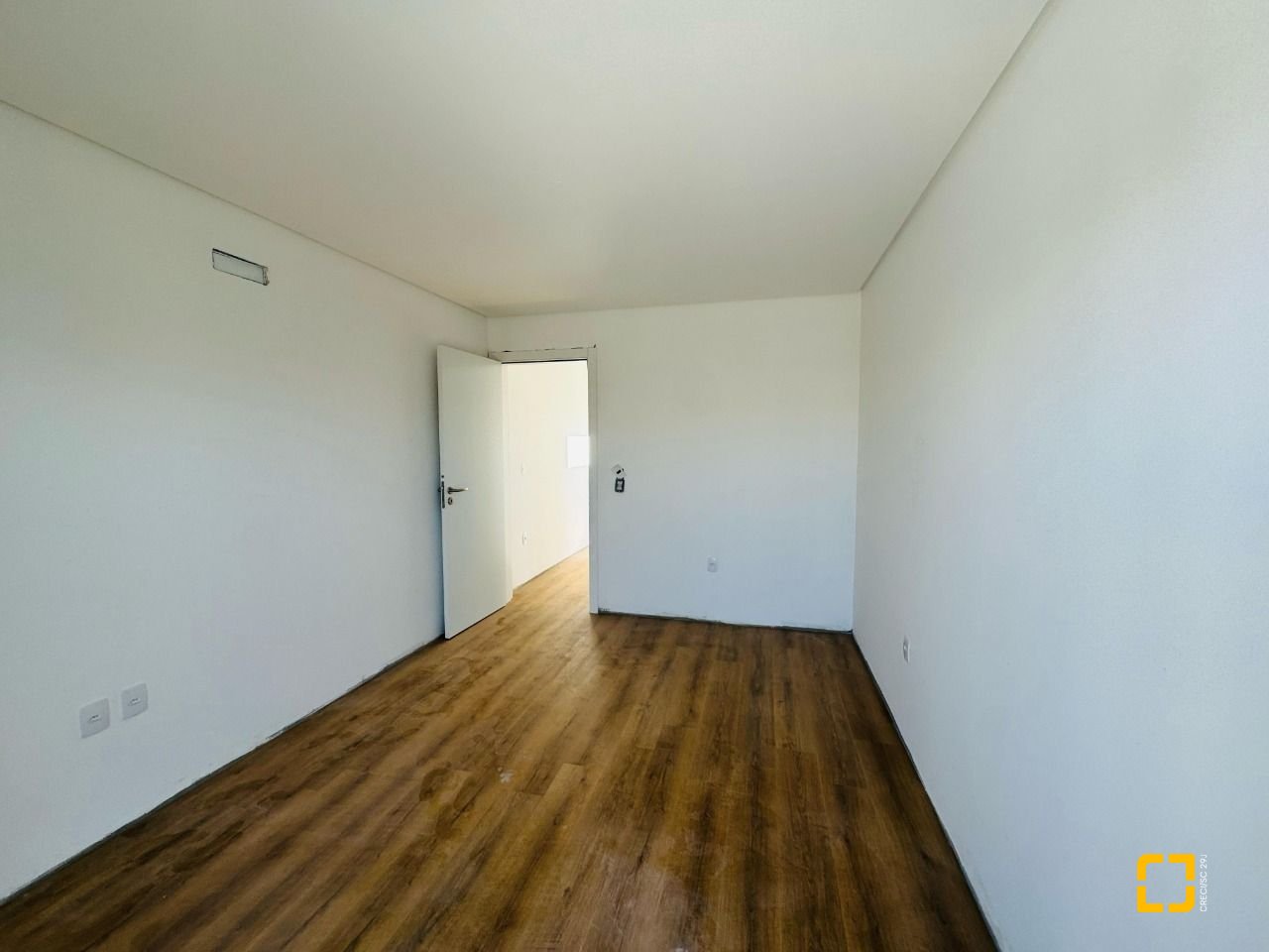 Casa com 170m², 4 quartos (sendo 1 suíte), 2 garagens, no bairro Campeche em Florianópolis