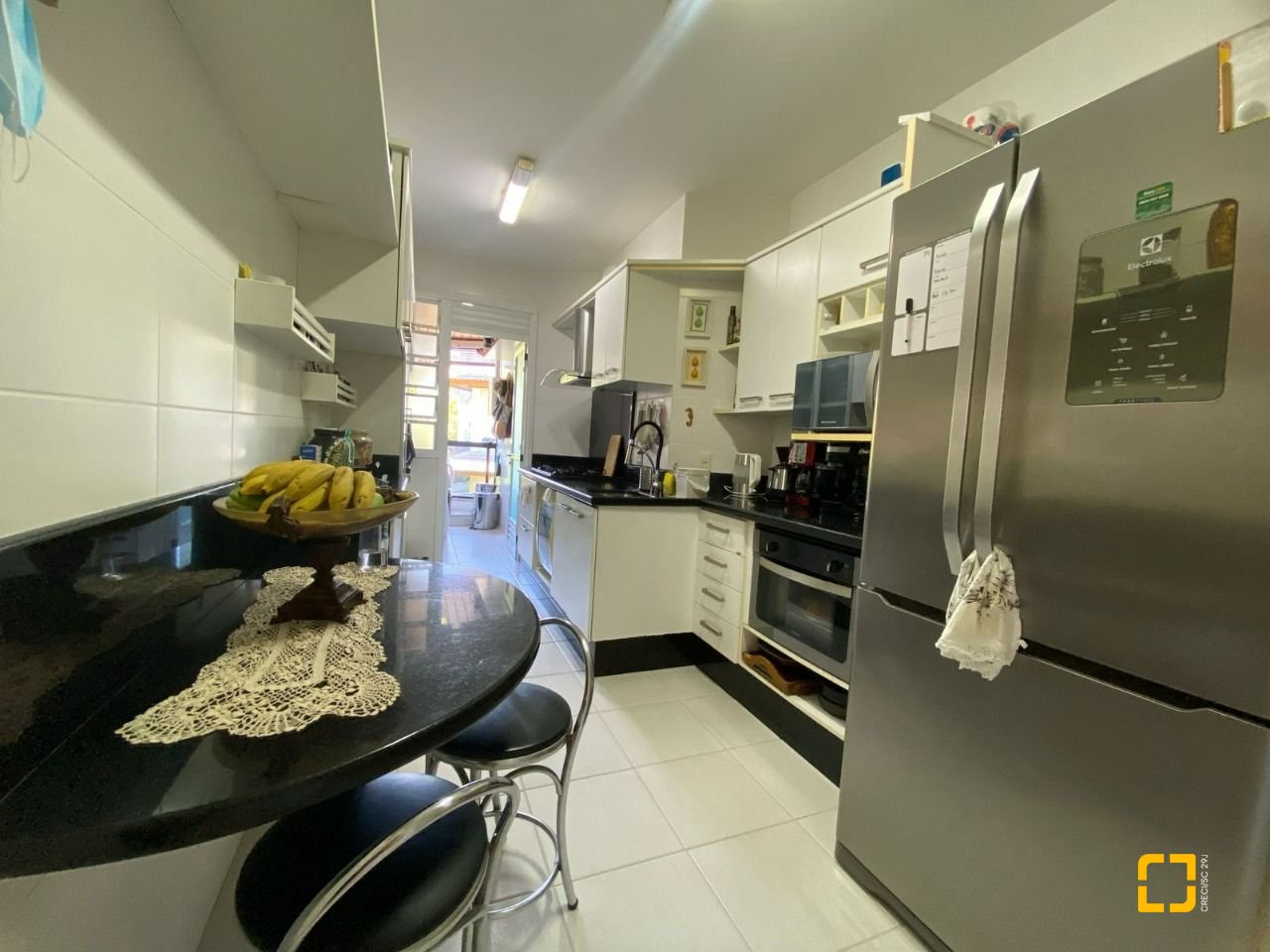 Apartamento com 128m², 6 quartos (sendo 3 suítes), 2 garagens, no bairro Jurerê Internacional em Florianópolis