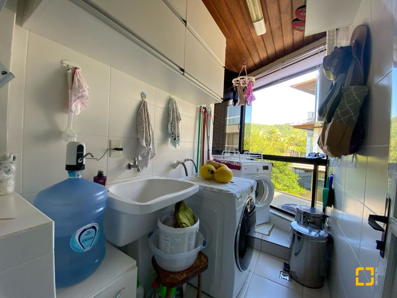 Apartamento com 128m², 6 quartos (sendo 3 suítes), 2 garagens, no bairro Jurerê Internacional em Florianópolis