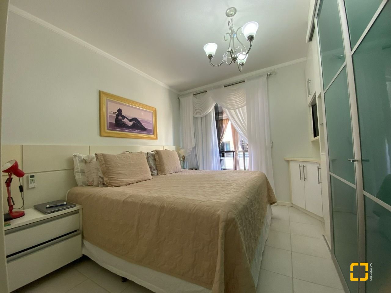 Apartamento com 128m², 6 quartos (sendo 3 suítes), 2 garagens, no bairro Jurerê Internacional em Florianópolis