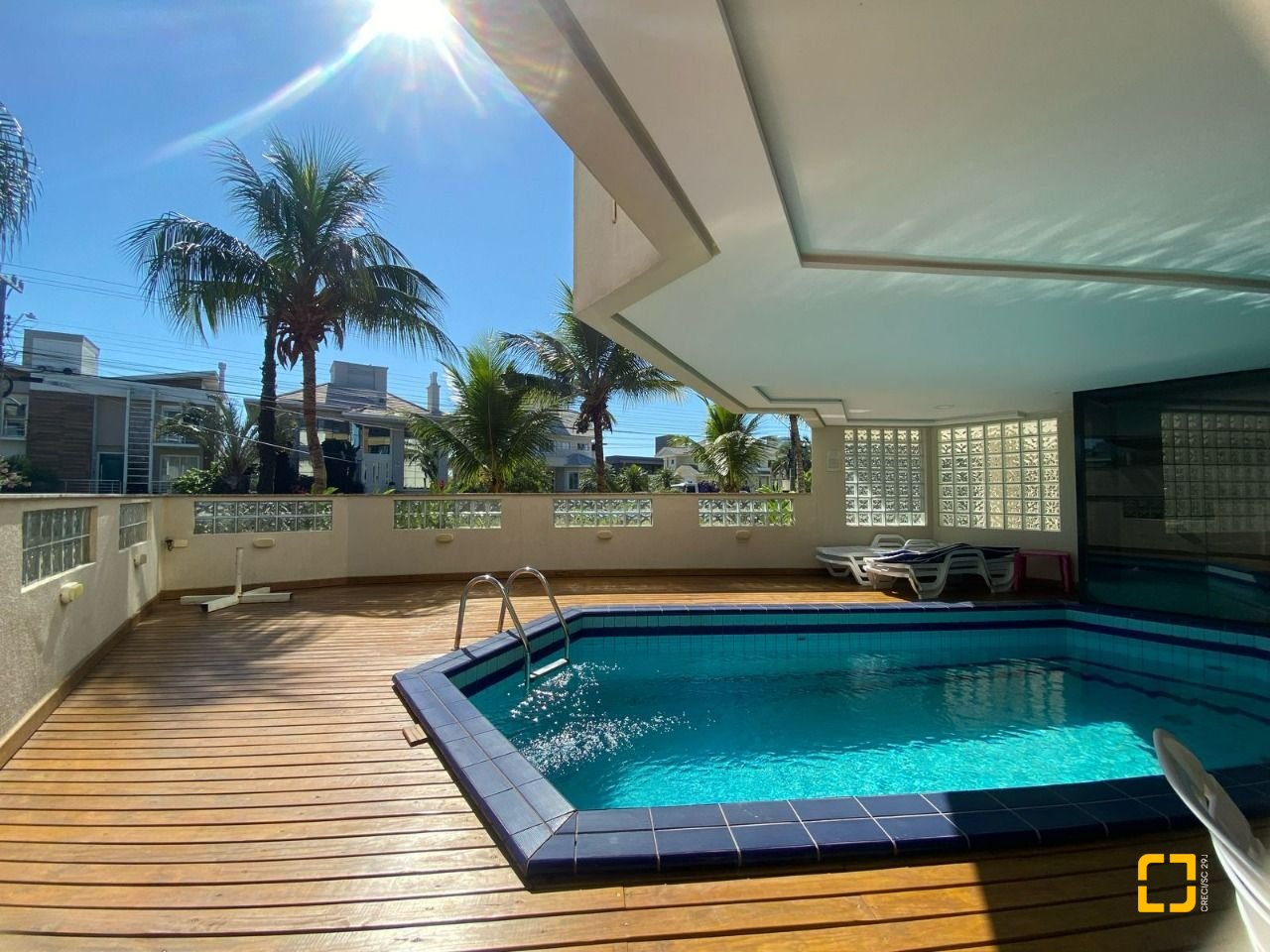 Apartamento com 128m², 6 quartos (sendo 3 suítes), 2 garagens, no bairro Jurerê Internacional em Florianópolis