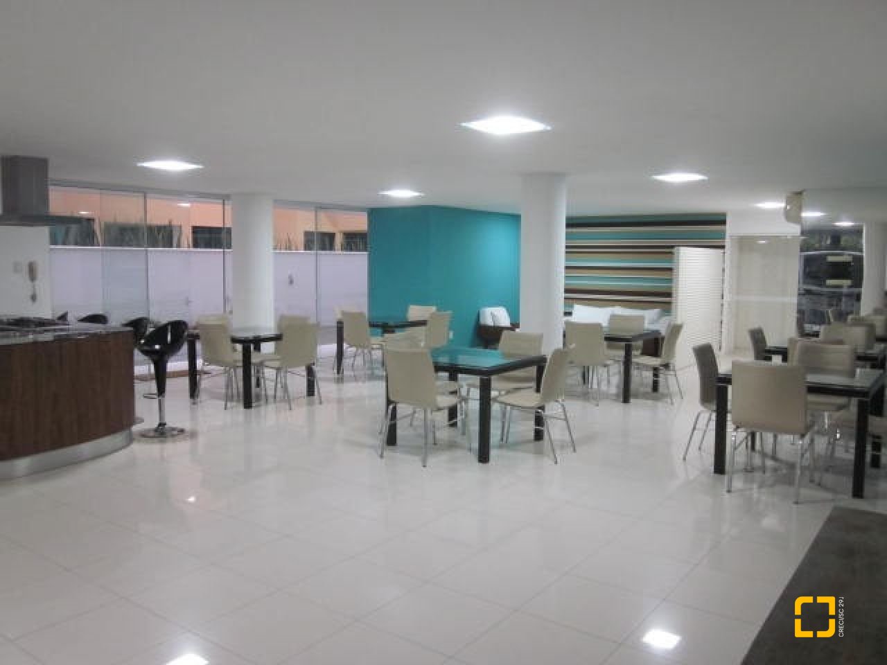 Apartamento com 115m², 6 quartos (sendo 3 suítes), 2 garagens, no bairro Jurerê Internacional em Florianópolis