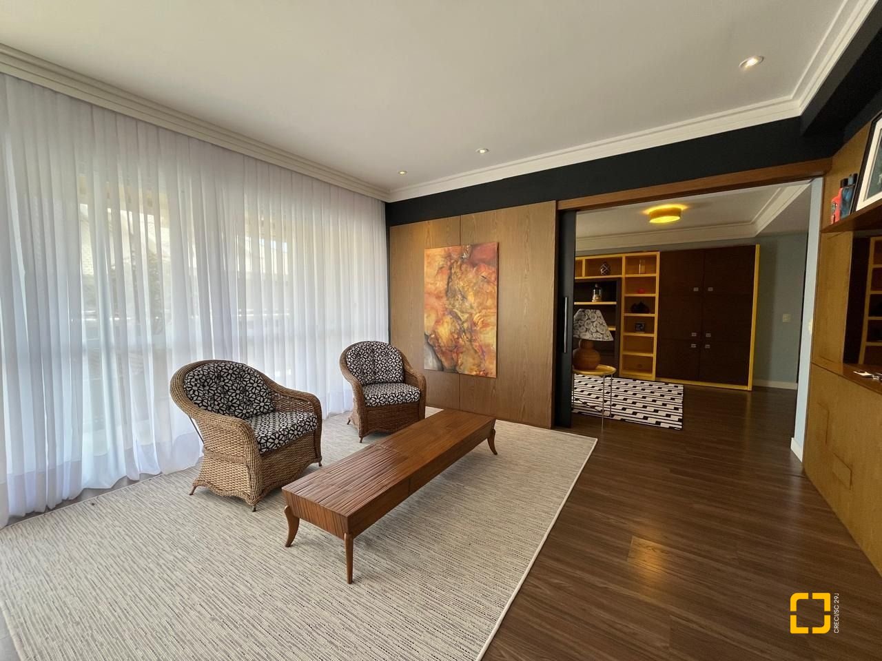 Cobertura com 209m², 8 quartos (sendo 4 suítes), 3 garagens, no bairro Cachoeira do Bom Jesus em Florianópolis