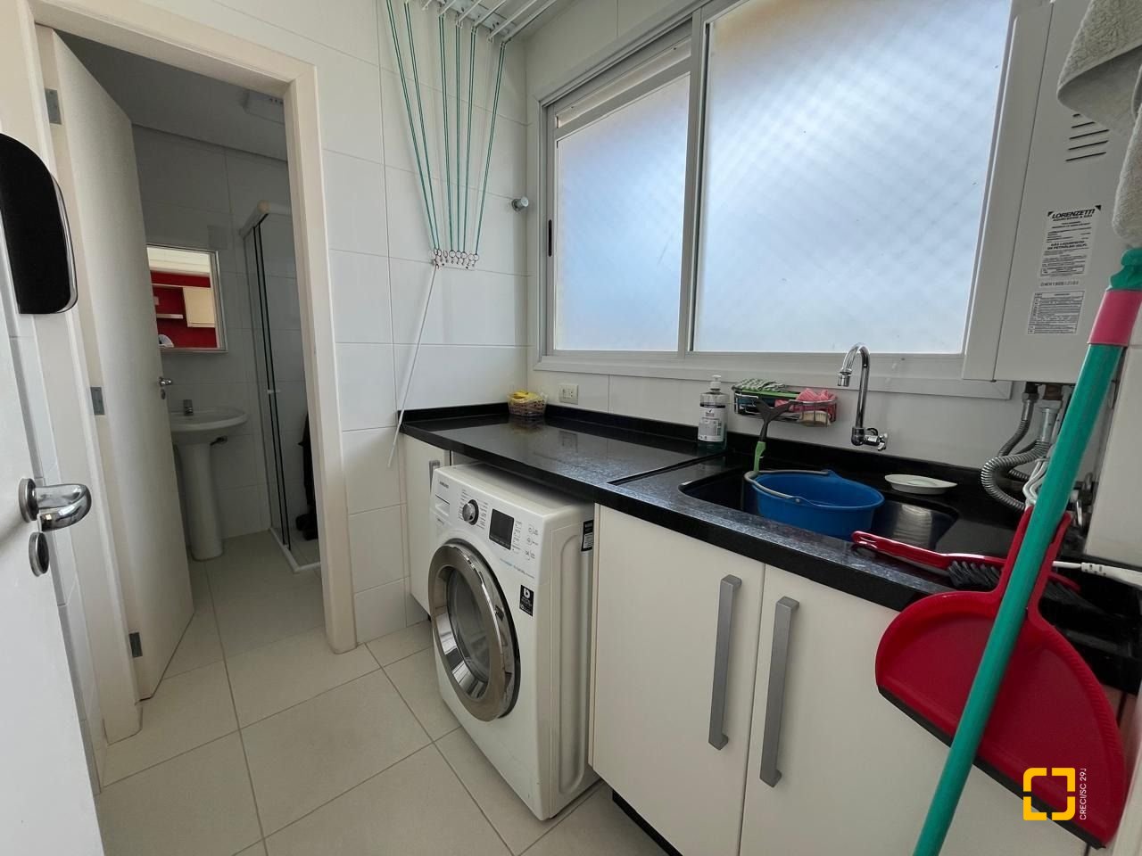 Cobertura com 209m², 8 quartos (sendo 4 suítes), 3 garagens, no bairro Cachoeira do Bom Jesus em Florianópolis