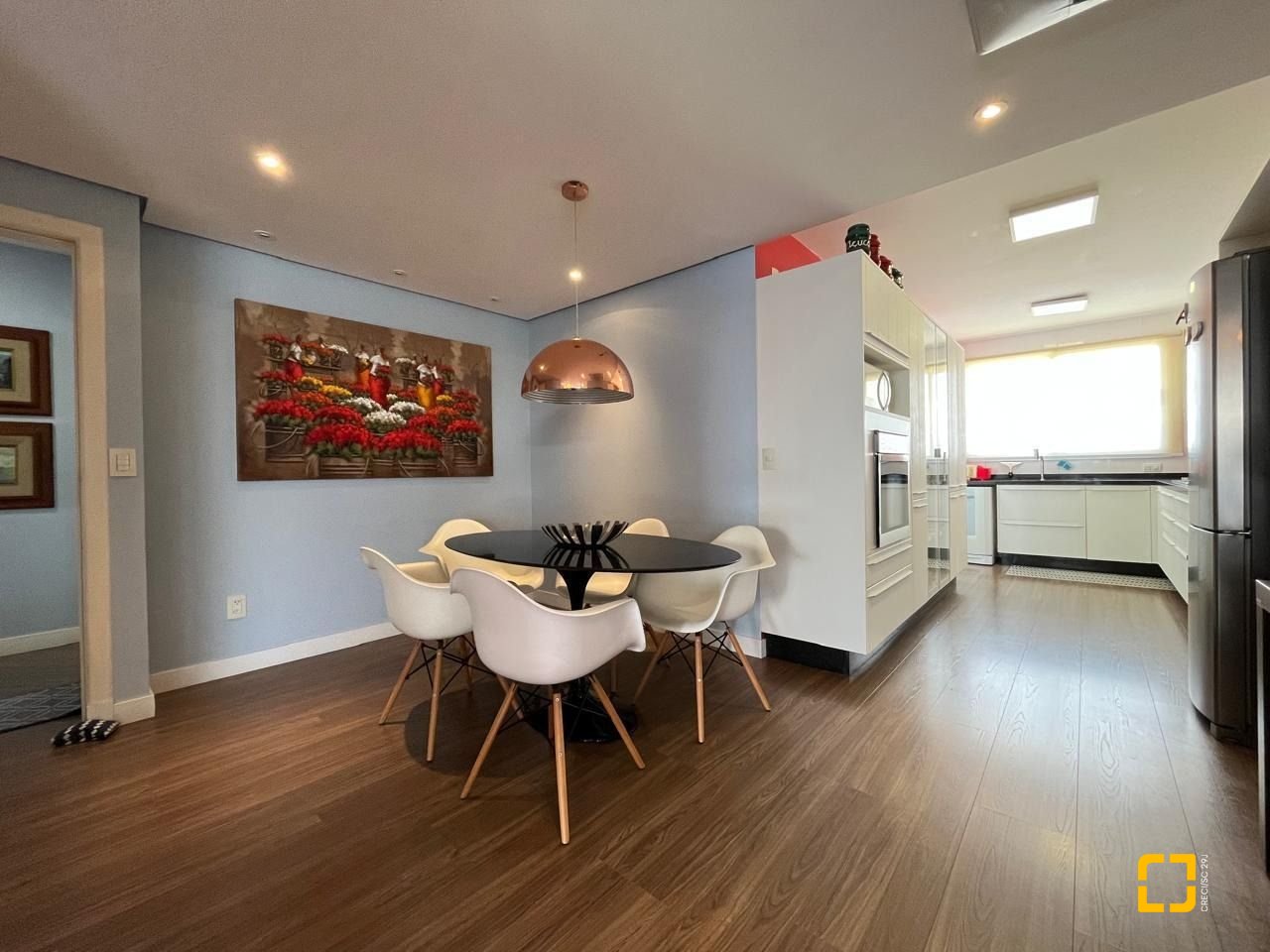 Cobertura com 209m², 4 quartos (sendo 4 suítes), 3 garagens, no bairro Cachoeira do Bom Jesus em Florianópolis