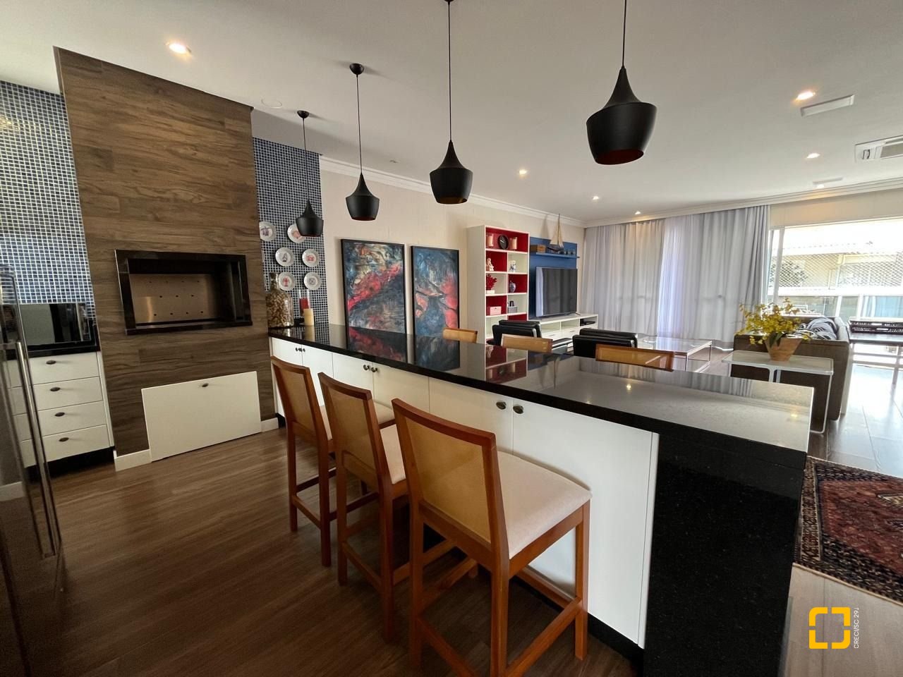 Cobertura com 209m², 4 quartos (sendo 4 suítes), 3 garagens, no bairro Cachoeira do Bom Jesus em Florianópolis