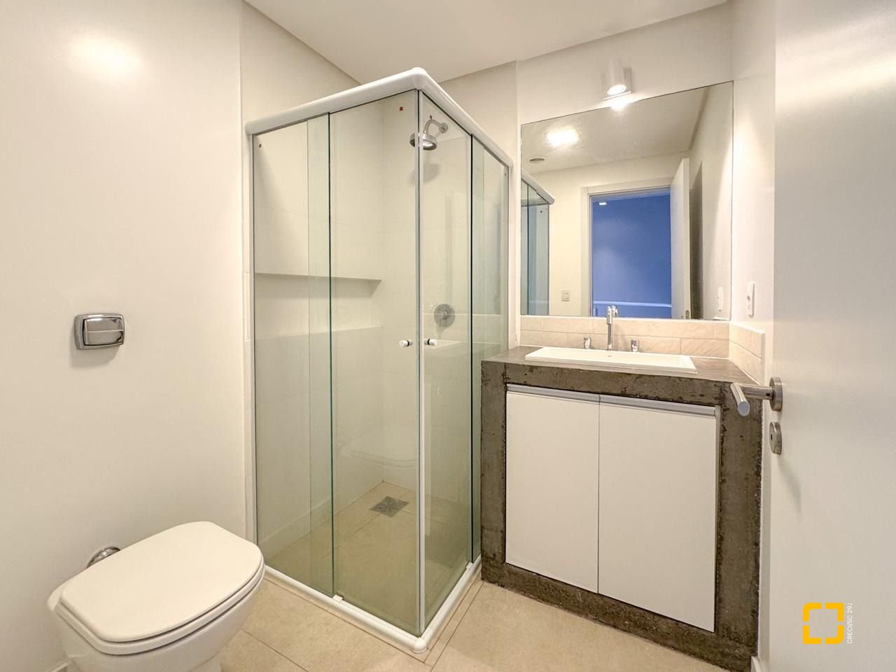 Casa com 157m², 4 quartos (sendo 1 suíte), 2 garagens, no bairro Rio Tavares Central em Florianópolis