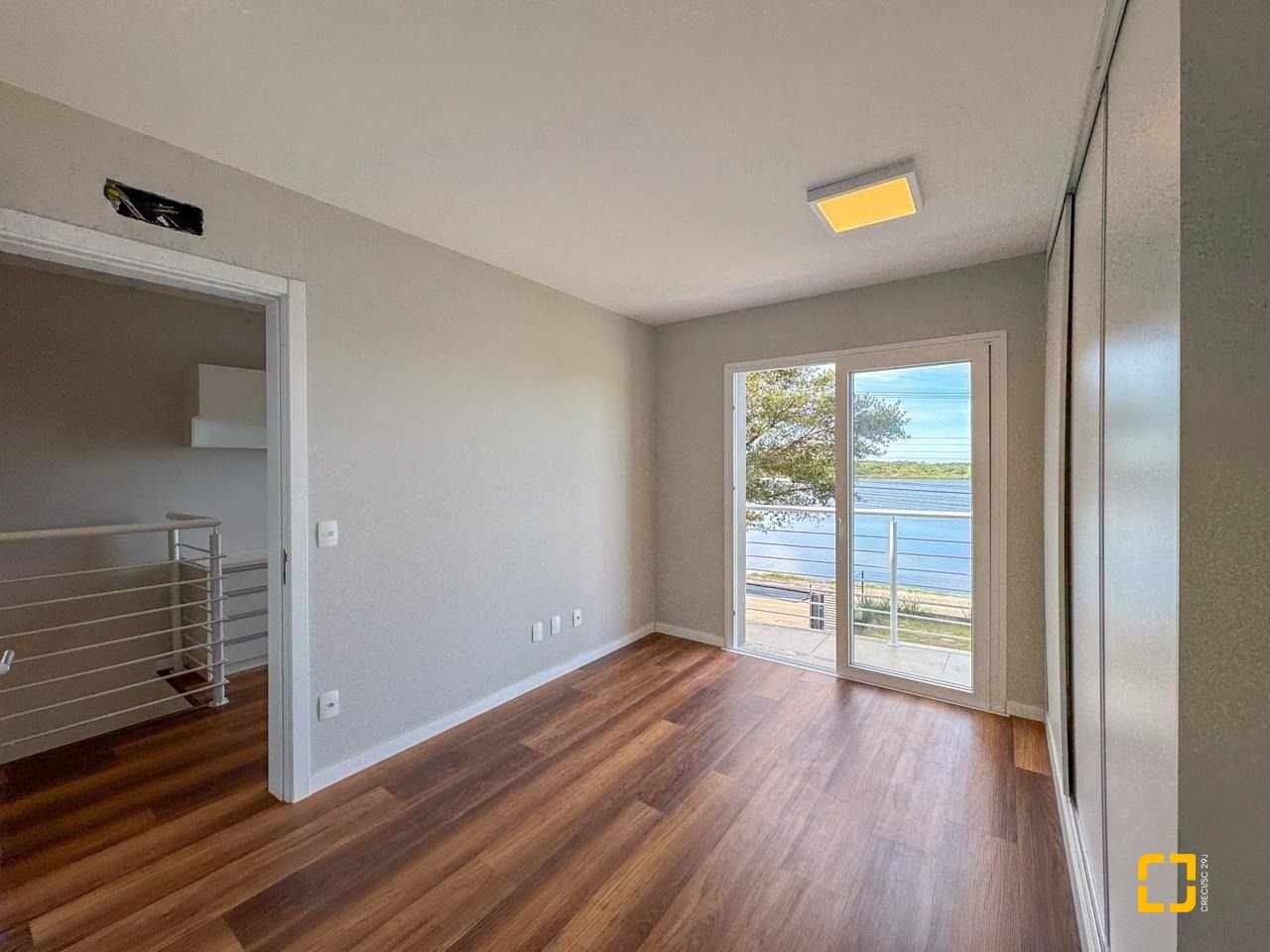 Casa com 157m², 3 quartos (sendo 1 suíte), 2 garagens, no bairro Rio Tavares Central em Florianópolis