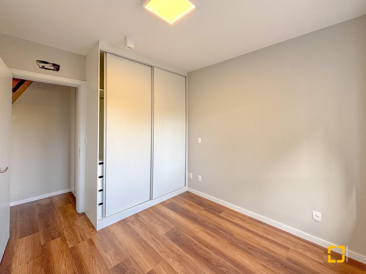 Casa com 157m², 3 quartos (sendo 1 suíte), 2 garagens, no bairro Rio Tavares Central em Florianópolis
