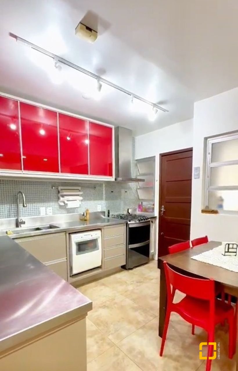 Apartamento com 83m², 2 quartos, 1 garagem, no bairro Canasvieiras em Florianópolis