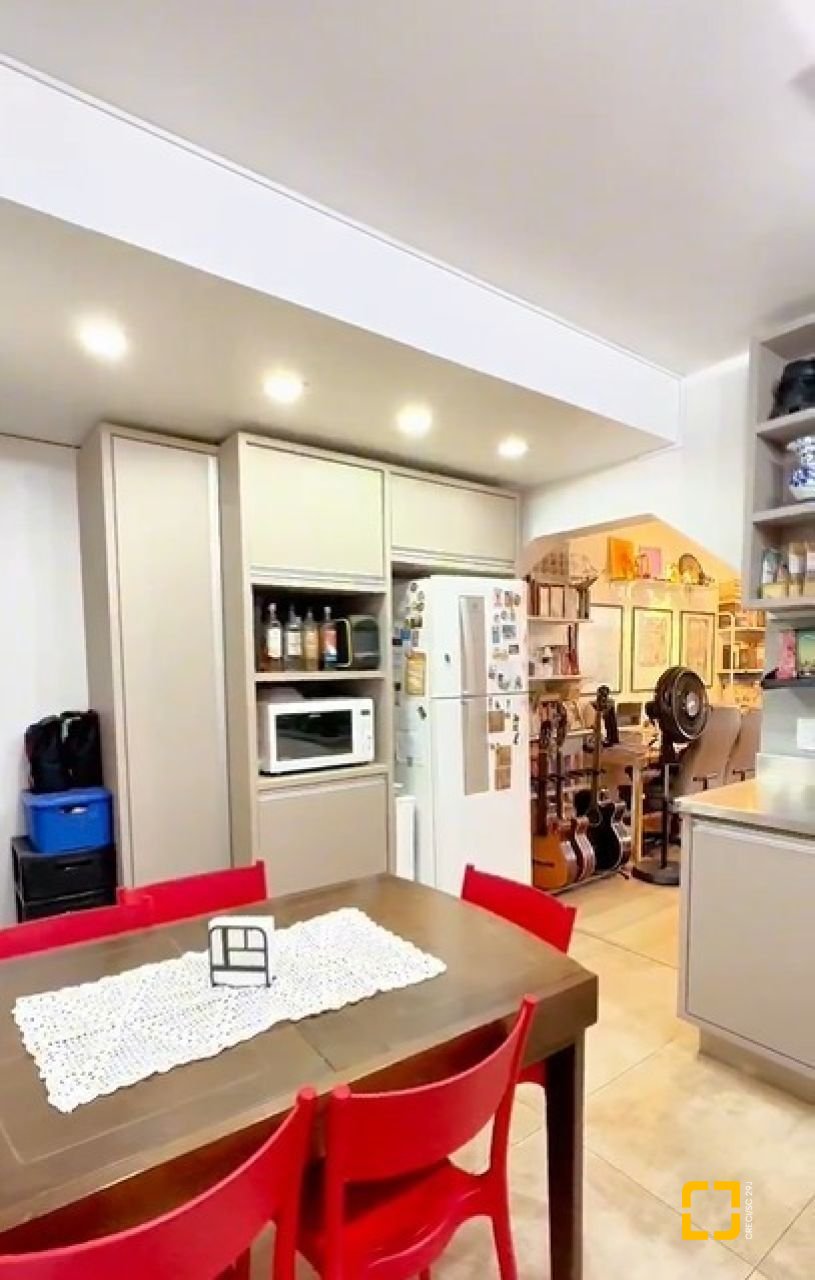 Apartamento com 83m², 2 quartos, 1 garagem, no bairro Canasvieiras em Florianópolis
