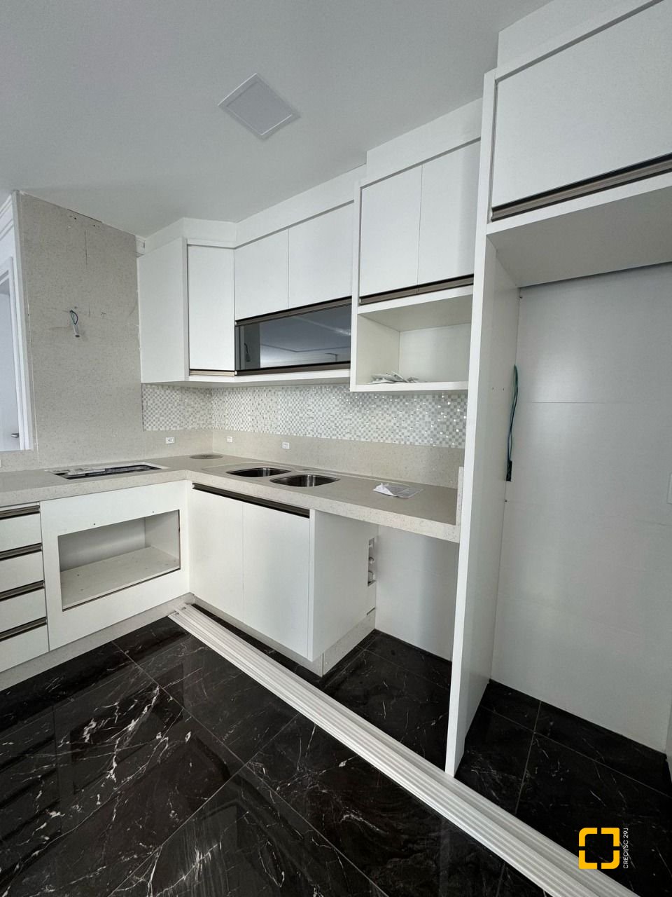 Casa com 150m², 6 quartos (sendo 3 suítes), 2 garagens, no bairro Ingleses em Florianópolis