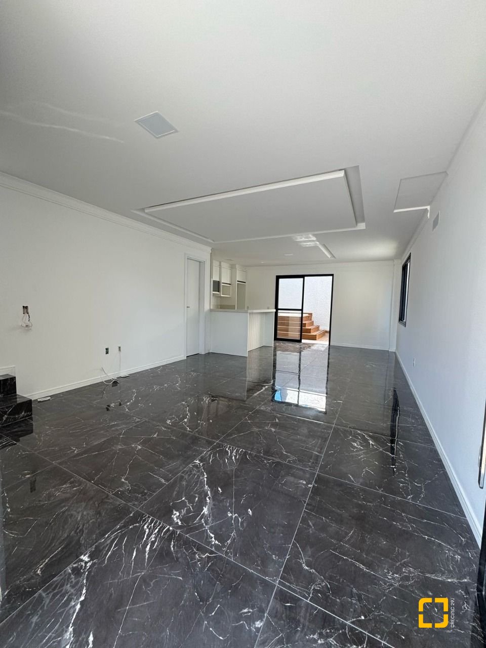 Casa com 150m², 6 quartos (sendo 3 suítes), 2 garagens, no bairro Ingleses em Florianópolis