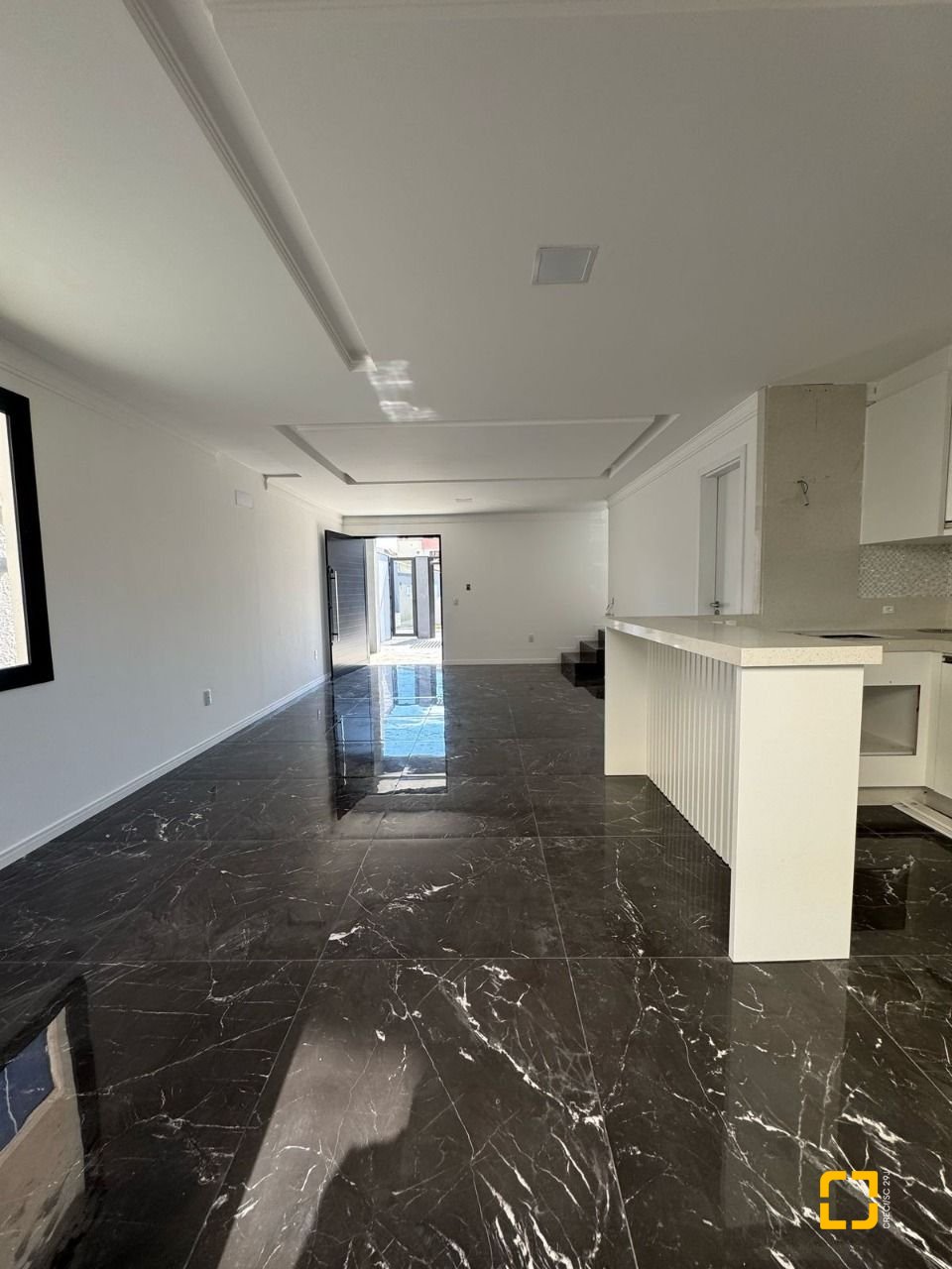 Casa com 150m², 6 quartos (sendo 3 suítes), 2 garagens, no bairro Ingleses em Florianópolis