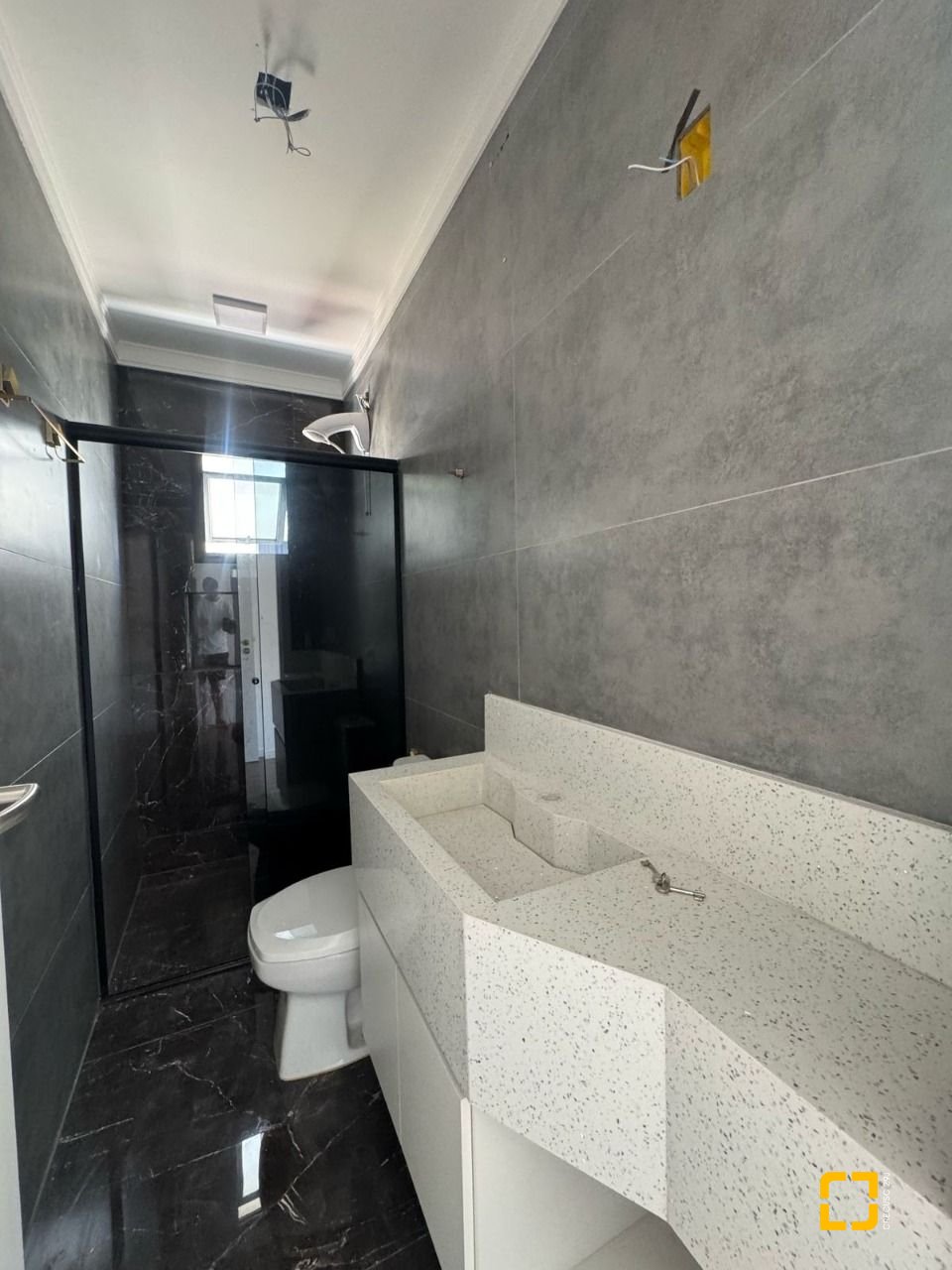 Casa com 150m², 6 quartos (sendo 3 suítes), 2 garagens, no bairro Ingleses em Florianópolis