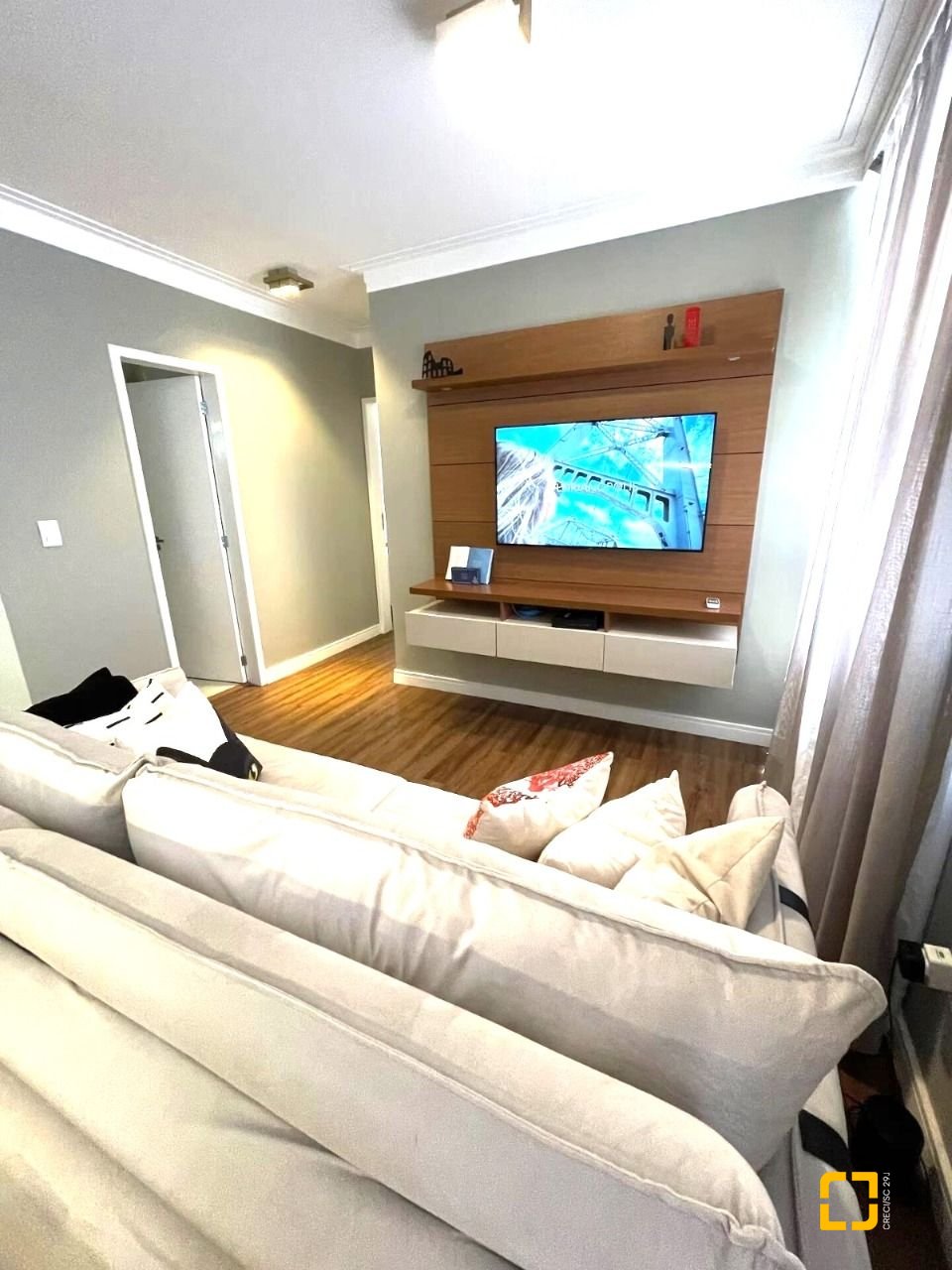 Apartamento com 77m², 3 quartos (sendo 1 suíte), 1 garagem, no bairro Agronômica em Florianópolis