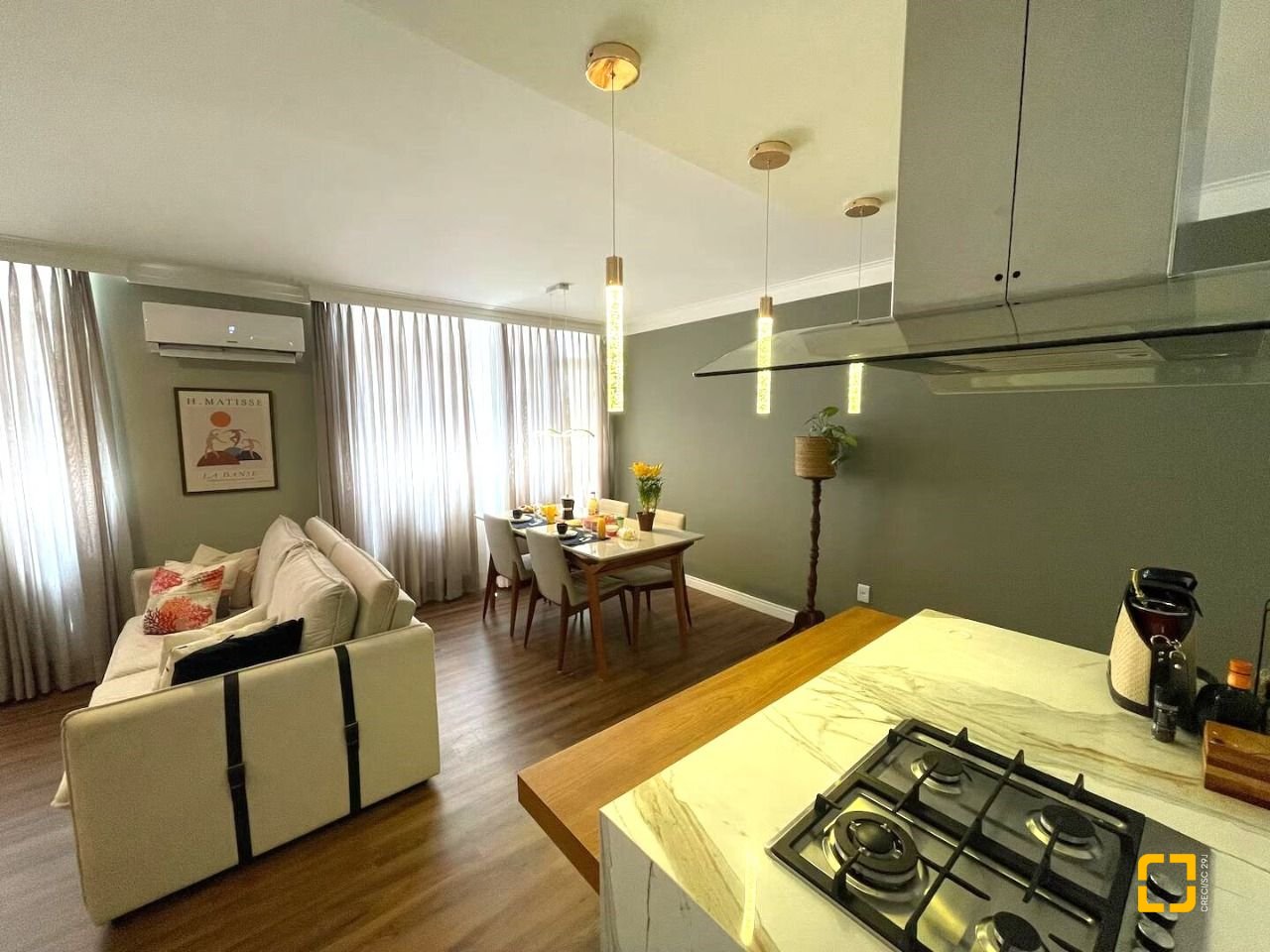 Apartamento com 77m², 3 quartos (sendo 1 suíte), 1 garagem, no bairro Agronômica em Florianópolis