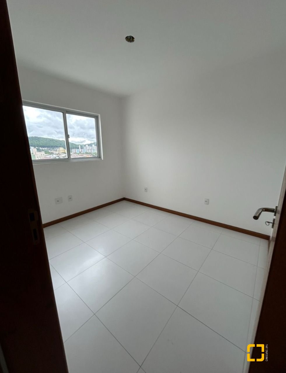 Apartamento com 90m², 3 quartos (sendo 1 suíte), 1 garagem, no bairro Rio Caveiras em Biguaçu