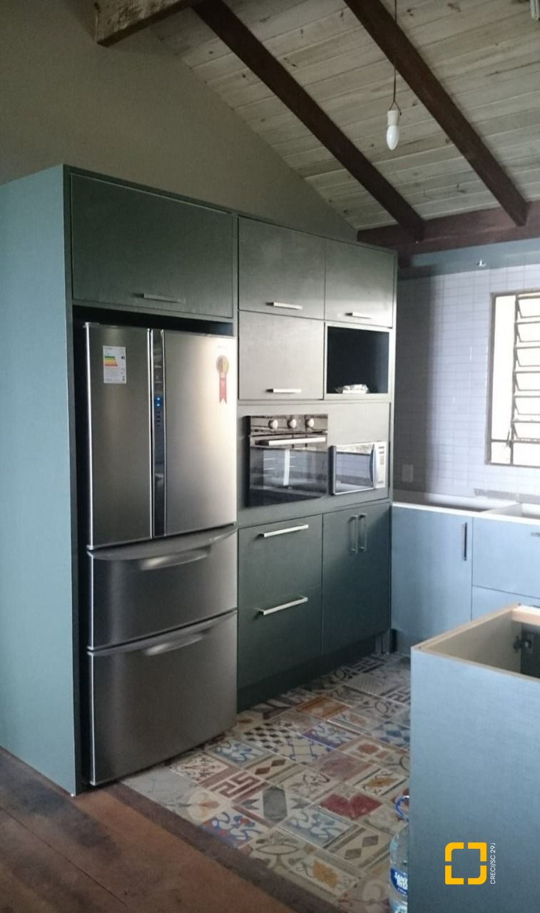 Casa com 270m², 3 quartos (sendo 1 suíte), 2 garagens, no bairro Lagoa da Conceição em Florianópolis