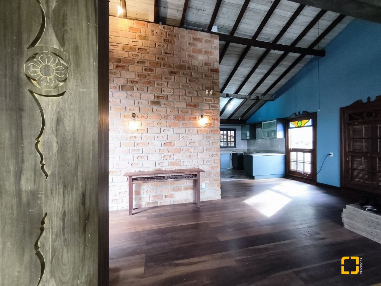 Casa com 270m², 3 quartos (sendo 1 suíte), 2 garagens, no bairro Lagoa da Conceição em Florianópolis