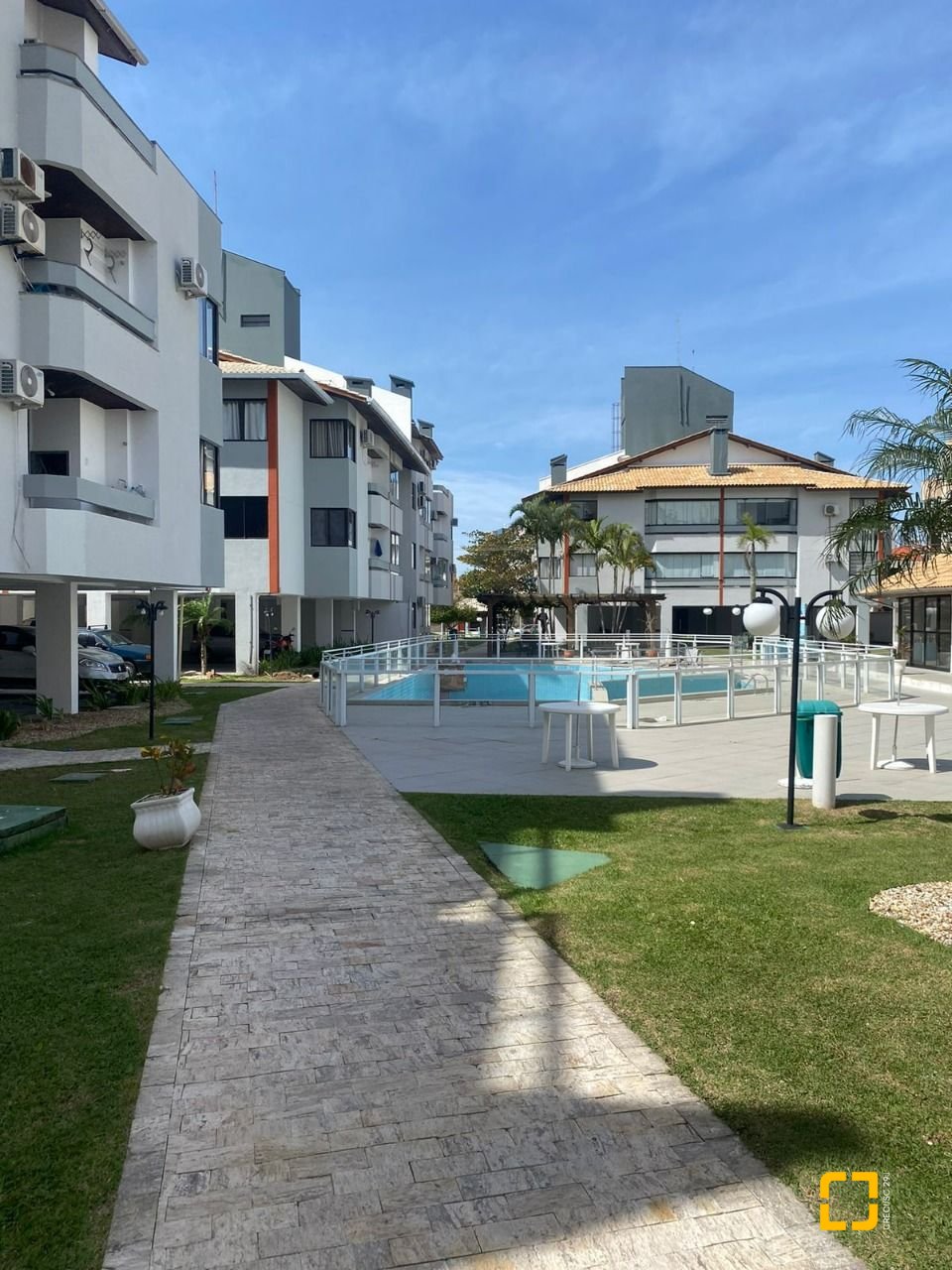 Cobertura com 102m², 3 quartos (sendo 1 suíte), no bairro Ingleses do Rio Vermelho em Florianópolis
