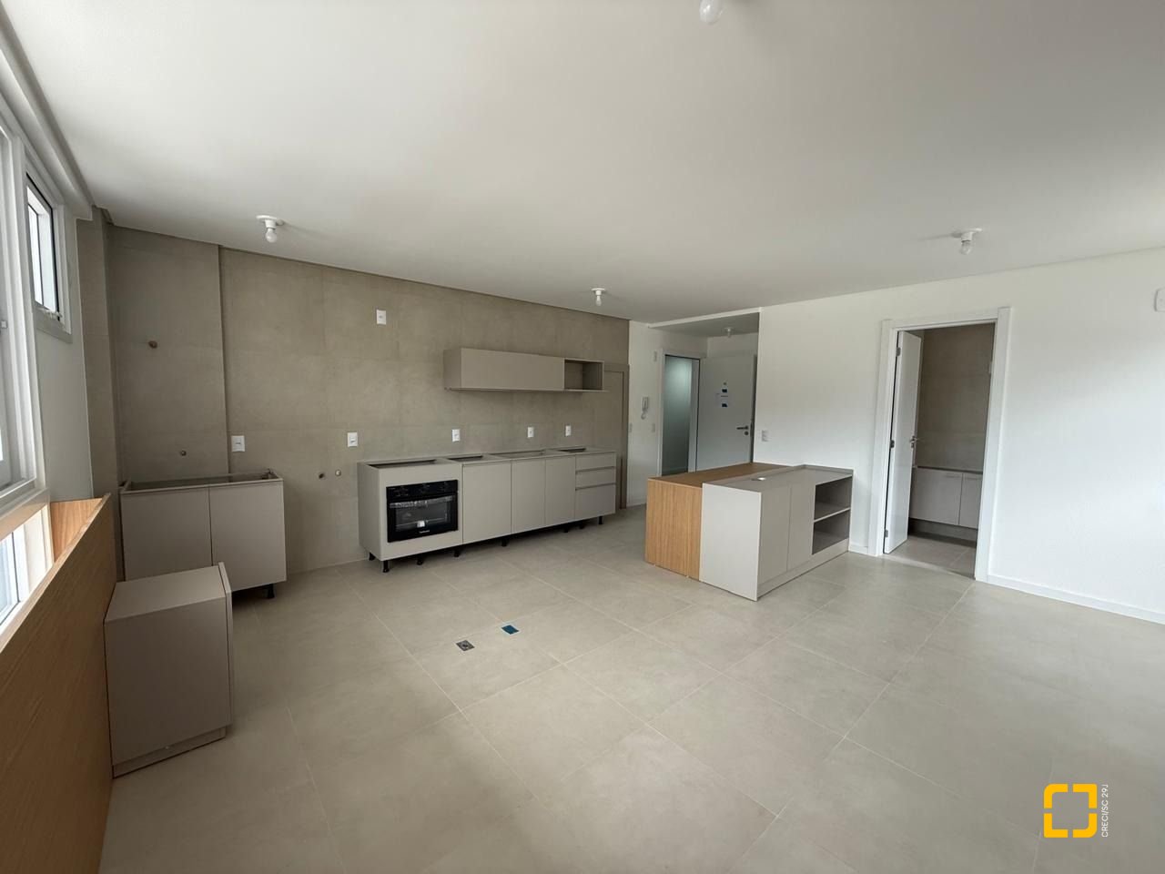 Studio com 50m², 2 quartos (sendo 1 suíte), 1 garagem, no bairro Centro em Florianópolis