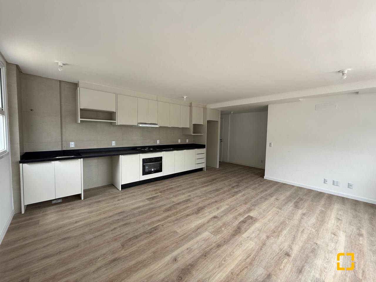 Studio com 40m², 1 quarto, 1 garagem, no bairro Centro em Florianópolis
