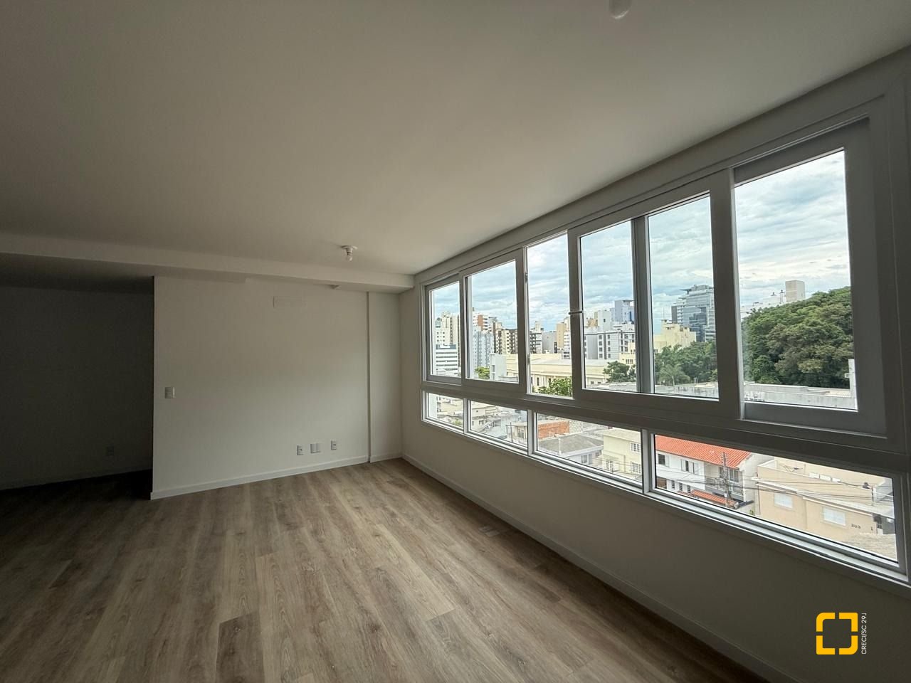 Studio com 40m², 1 quarto, 1 garagem, no bairro Centro em Florianópolis