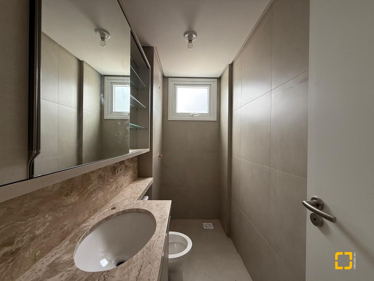 Studio com 40m², 1 quarto, 1 garagem, no bairro Centro em Florianópolis