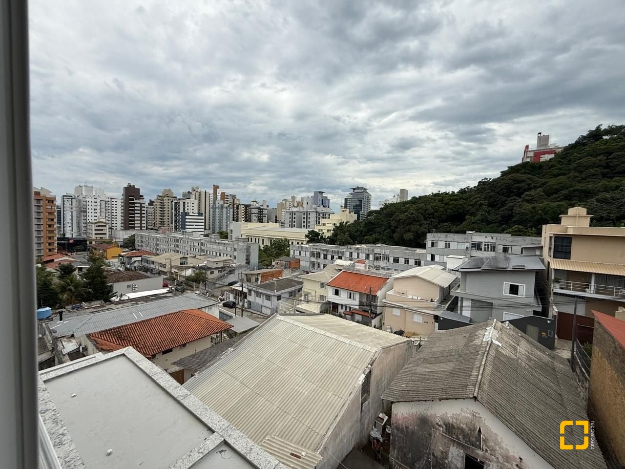 Studio com 40m², 1 quarto, 1 garagem, no bairro Centro em Florianópolis