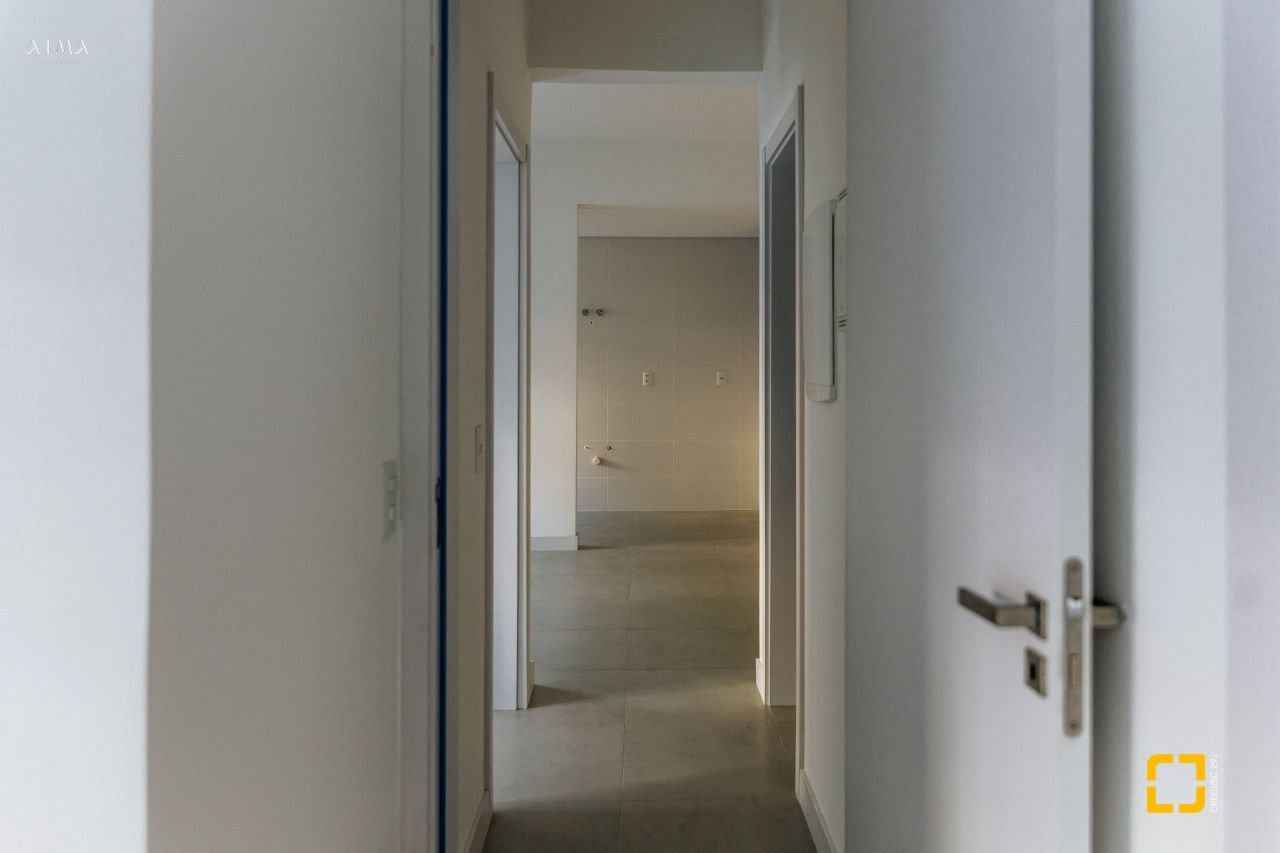 Apartamento com 67m², 3 quartos (sendo 1 suíte), 1 garagem, no bairro Centro em Florianópolis