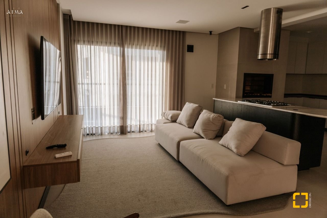 Apartamento com 67m², 3 quartos (sendo 1 suíte), 1 garagem, no bairro Centro em Florianópolis
