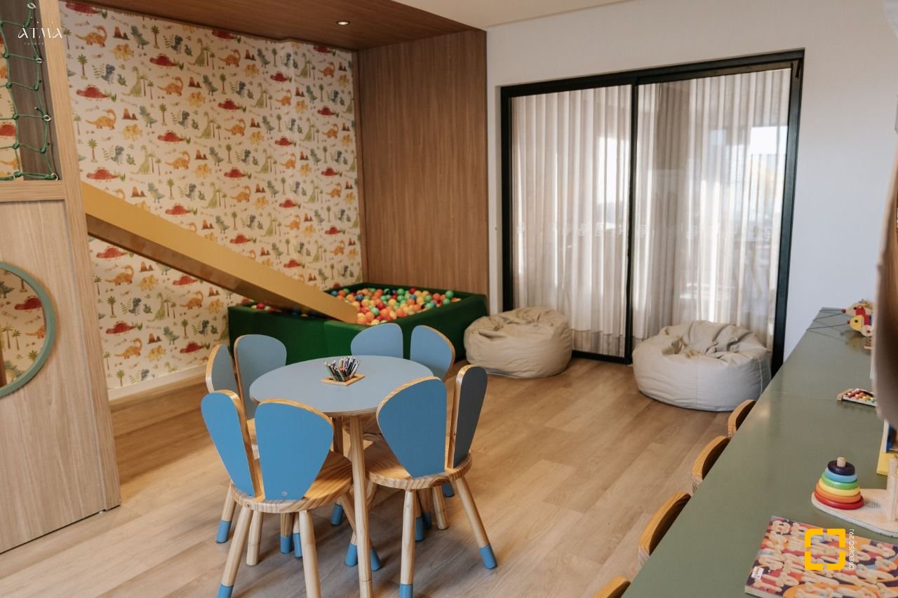 Apartamento com 67m², 3 quartos (sendo 1 suíte), 1 garagem, no bairro Centro em Florianópolis