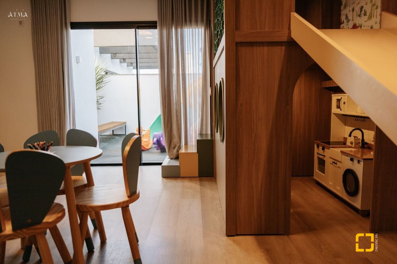 Apartamento com 67m², 3 quartos (sendo 1 suíte), 1 garagem, no bairro Centro em Florianópolis