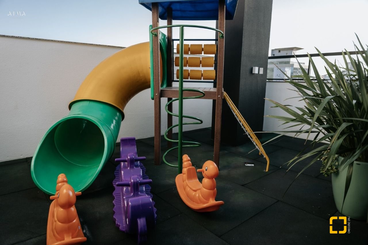 Apartamento com 67m², 3 quartos (sendo 1 suíte), 1 garagem, no bairro Centro em Florianópolis