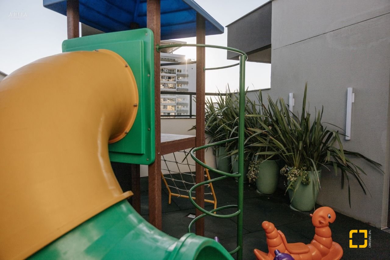 Apartamento com 67m², 3 quartos (sendo 1 suíte), 1 garagem, no bairro Centro em Florianópolis