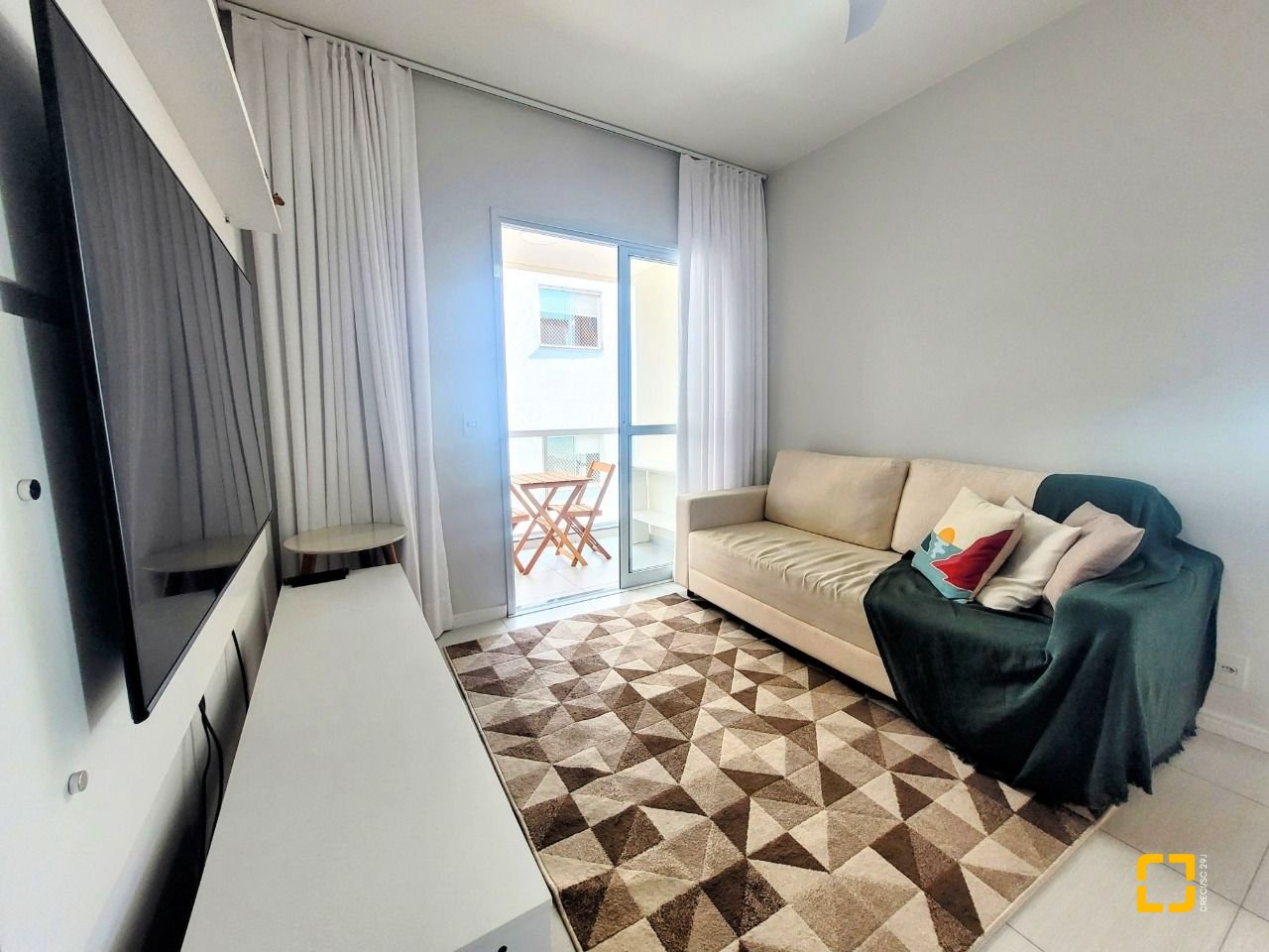 Apartamento com 85m², 3 quartos (sendo 1 suíte), 1 garagem, no bairro Cidade Universitaria Pedra Branca em Palhoça