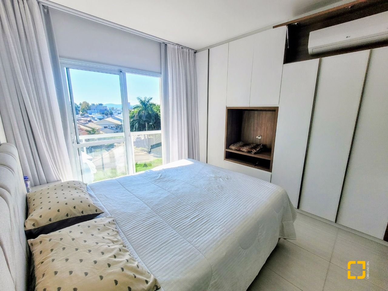 Apartamento com 85m², 3 quartos (sendo 1 suíte), 1 garagem, no bairro Cidade Universitaria Pedra Branca em Palhoça