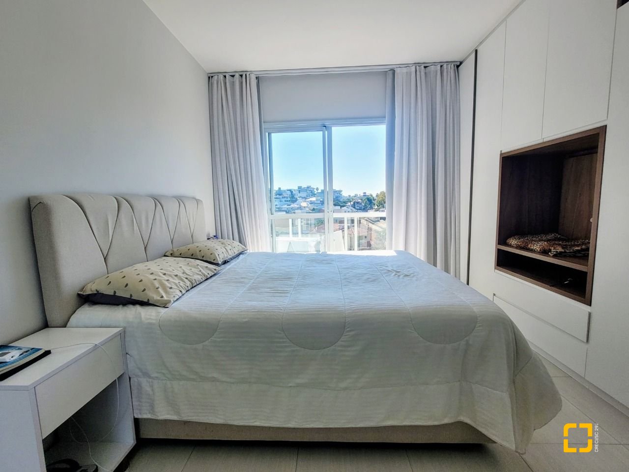 Apartamento com 85m², 3 quartos (sendo 1 suíte), 1 garagem, no bairro Cidade Universitaria Pedra Branca em Palhoça