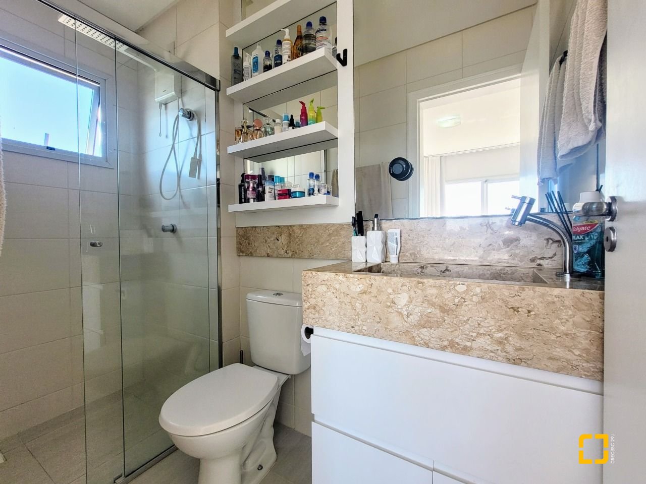 Apartamento com 85m², 3 quartos (sendo 1 suíte), 1 garagem, no bairro Cidade Universitaria Pedra Branca em Palhoça